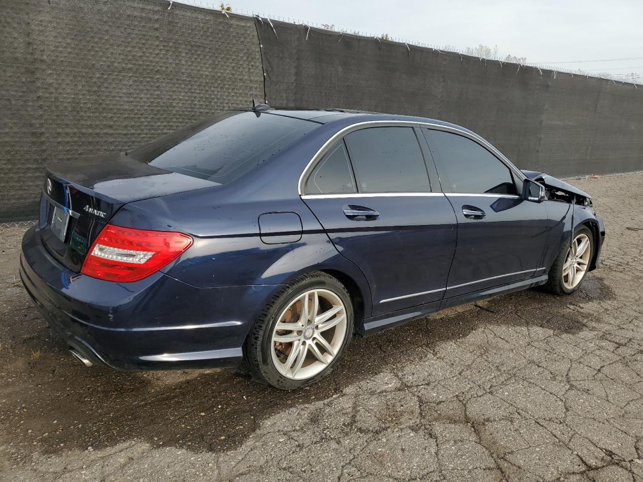 VIN WDDGF8AB1EA938706 2014 MERCEDES-BENZ C-CLASS no.3