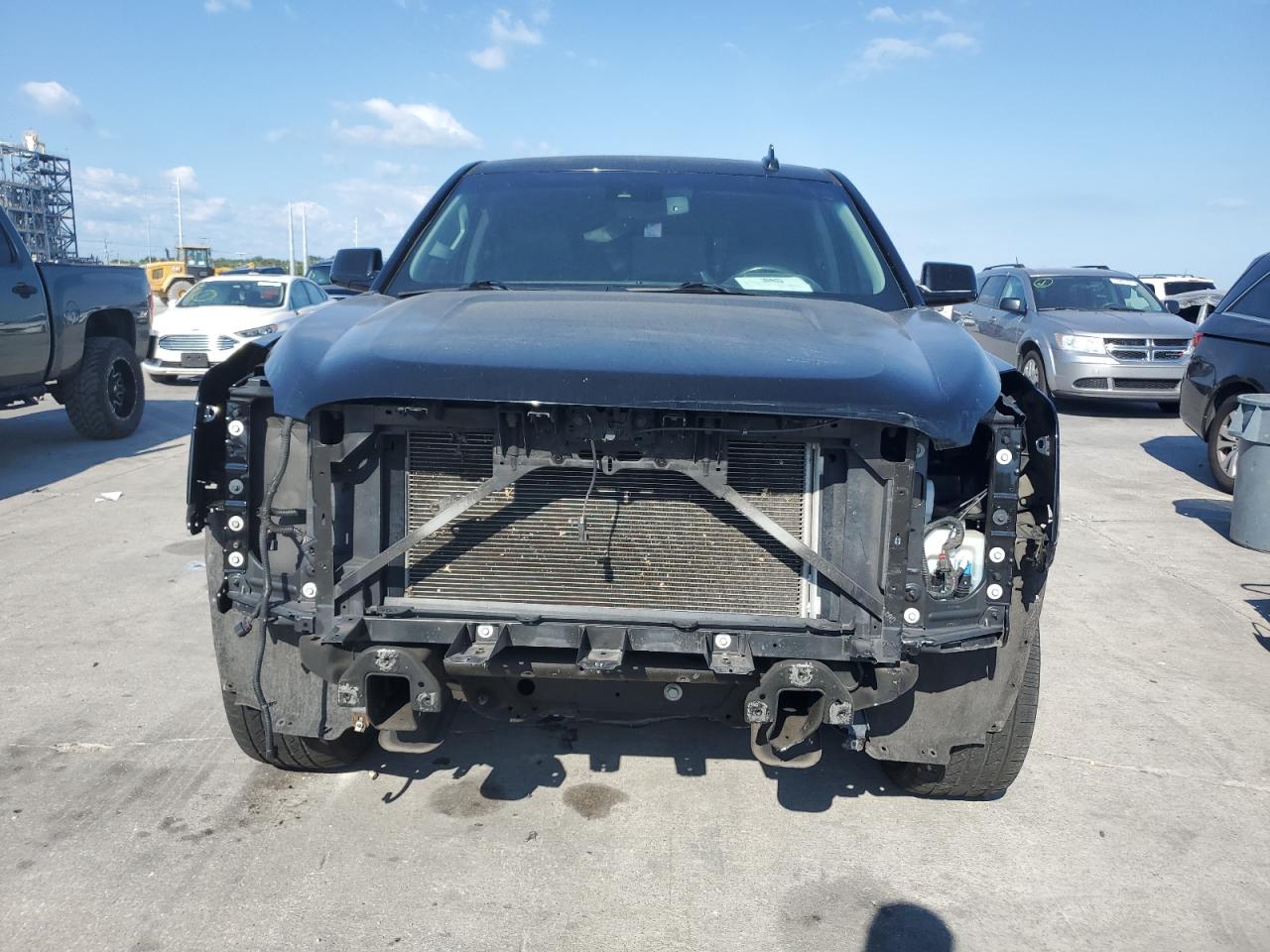2015 GMC Yukon - Image 5