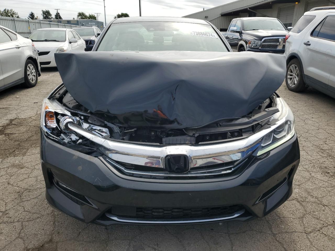 2017 Honda Accord - Image 5