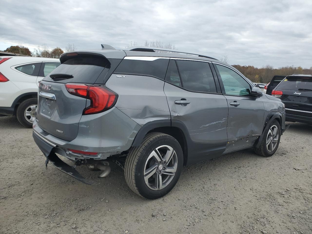 2020 GMC Terrain - Image 3