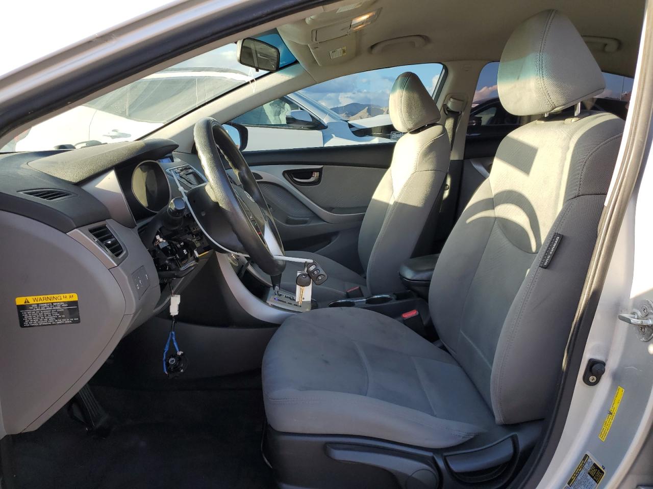2012 Hyundai Elantra - Image 7