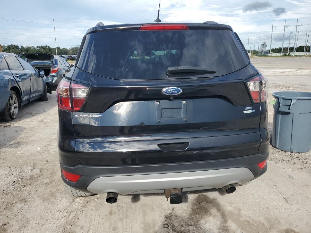 1FMCU9G92HUB65154 2017 Ford Escape Se