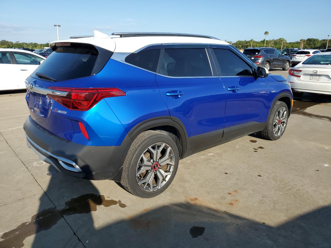 2021 Kia Seltos - Image 3