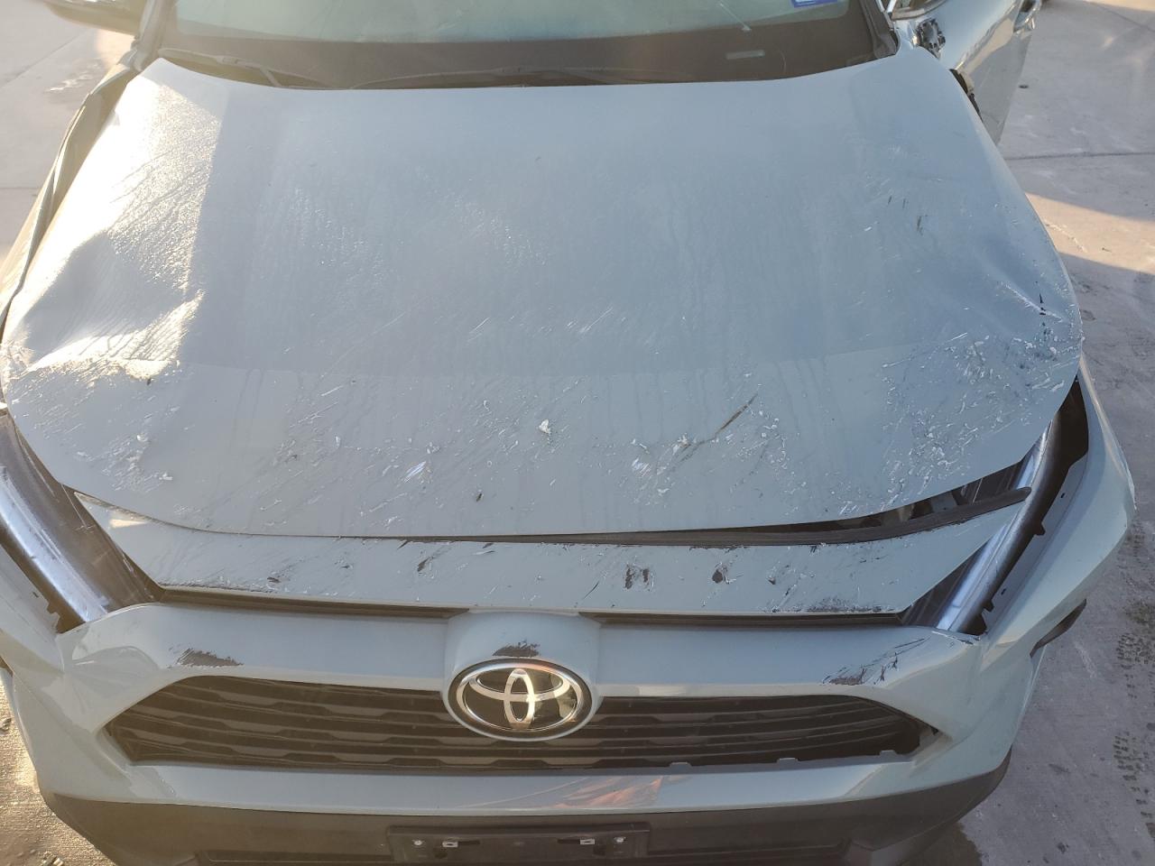 2023 Toyota RAV 4 - Image 13