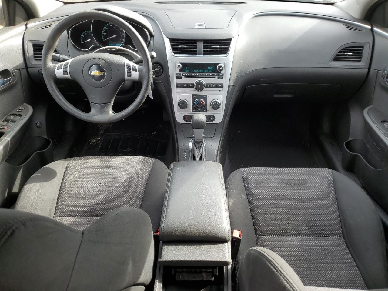 2011 Chevrolet Malibu - Image 8