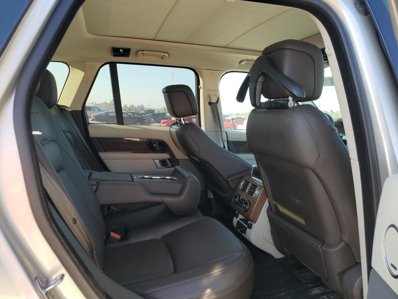 2018 Land Rover Range Rover Hse VIN: SALGS2SV8JA386572 Lot: 74220164