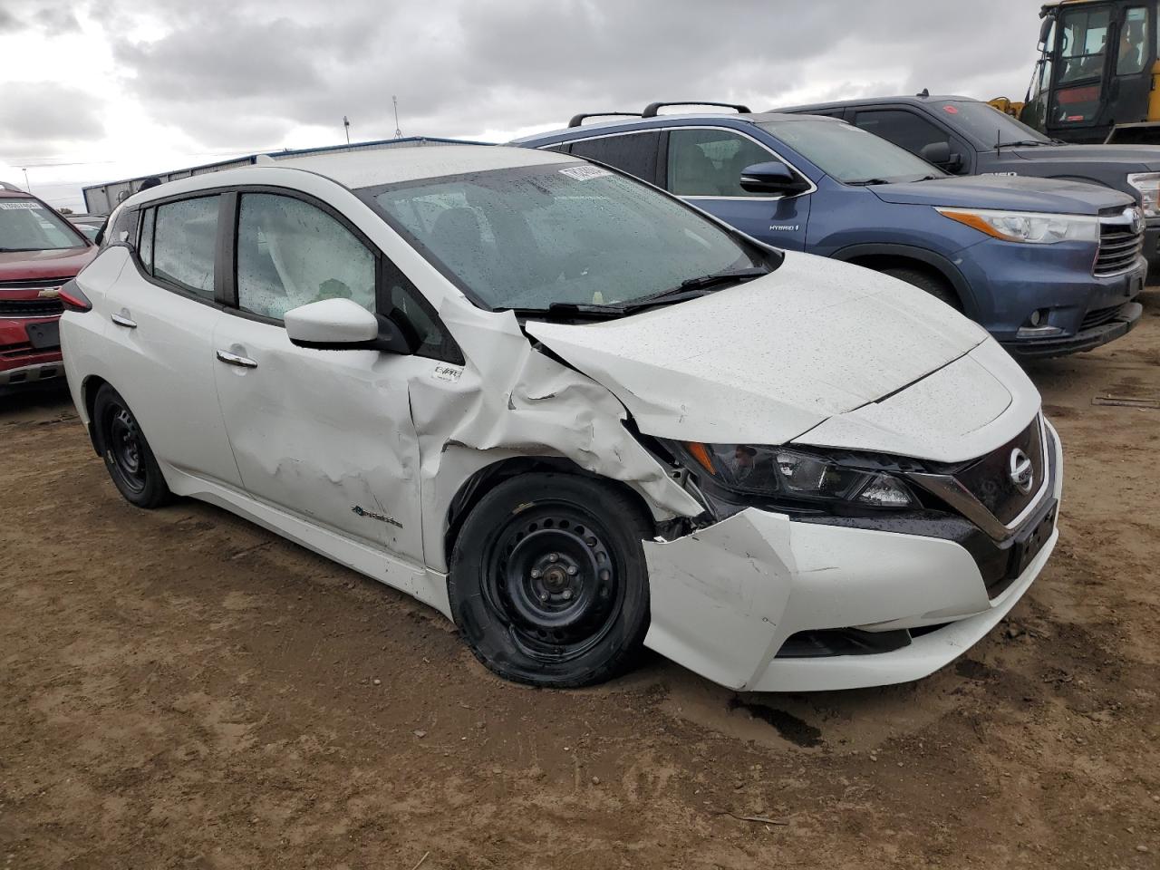 VIN 1N4AZ1CP1KC302302 2019 NISSAN LEAF no.4