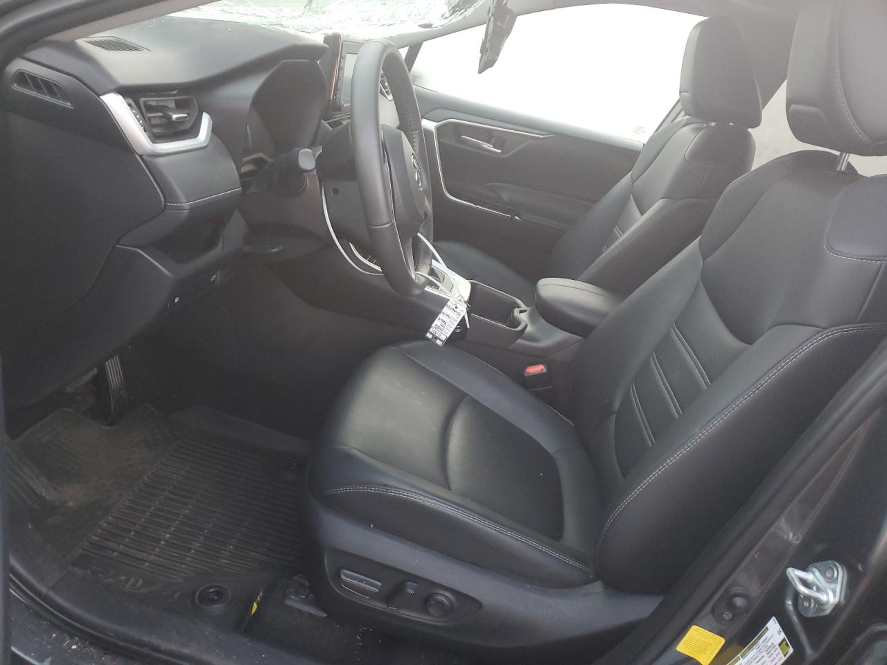 2022 Toyota RAV 4 - Image 7