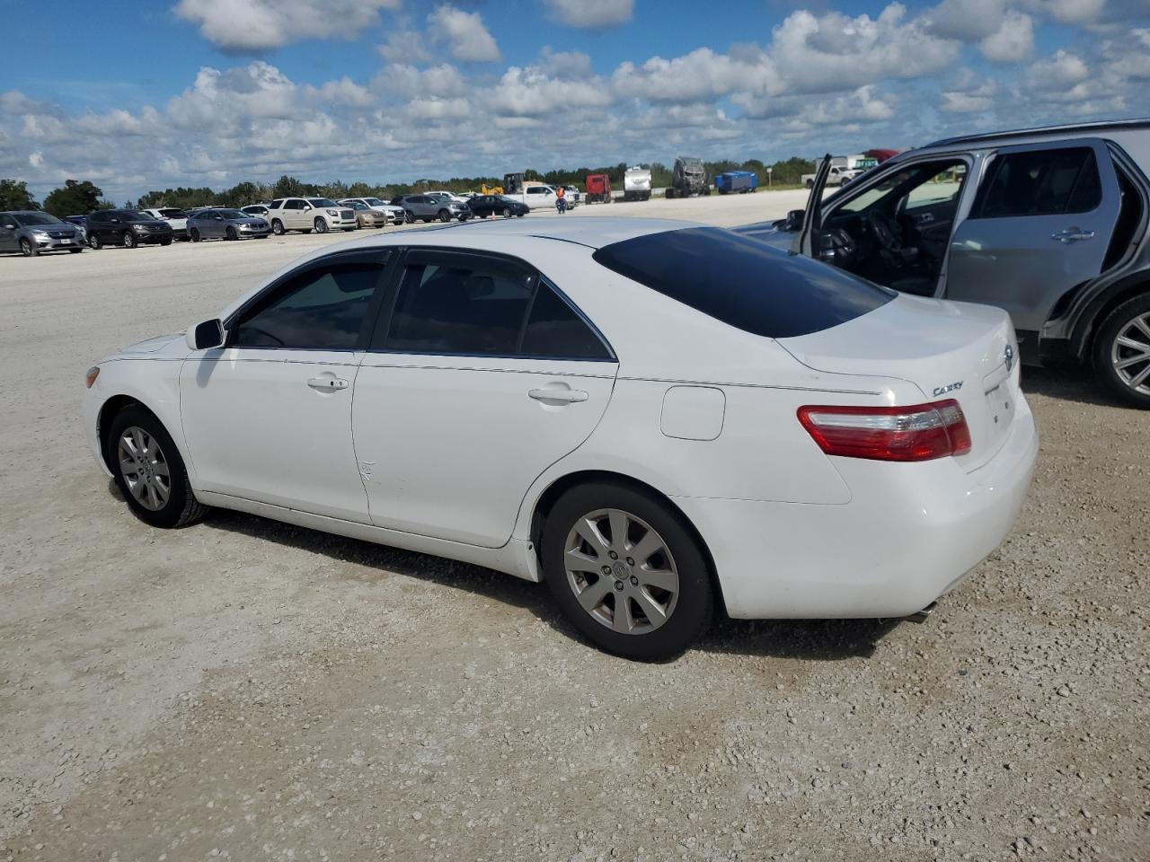 2009 Toyota Camry - Image 2