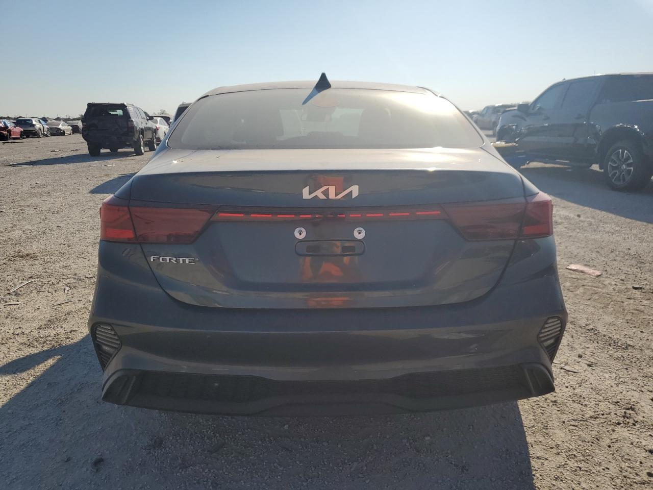 3KPF24AD8RE713097 2024 Kia Forte Lx