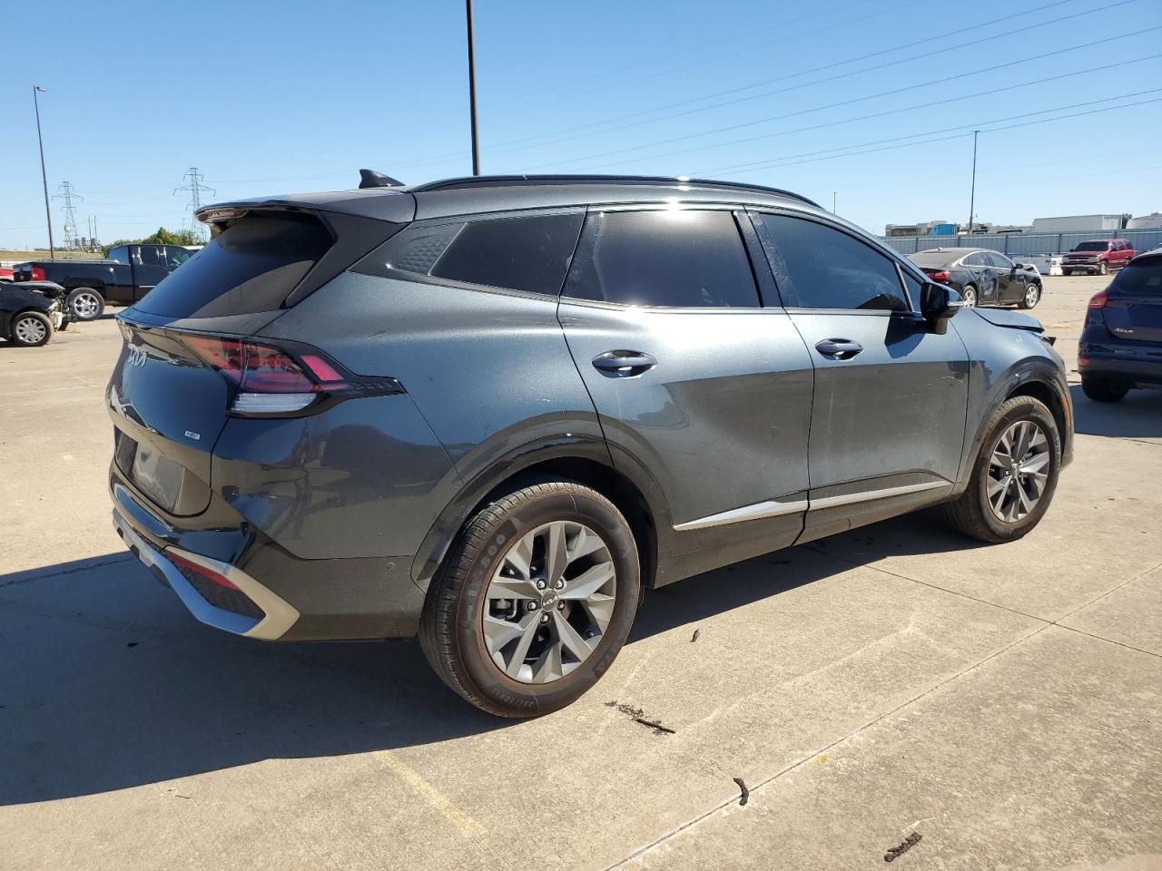 2023 Kia Sportage - Image 3