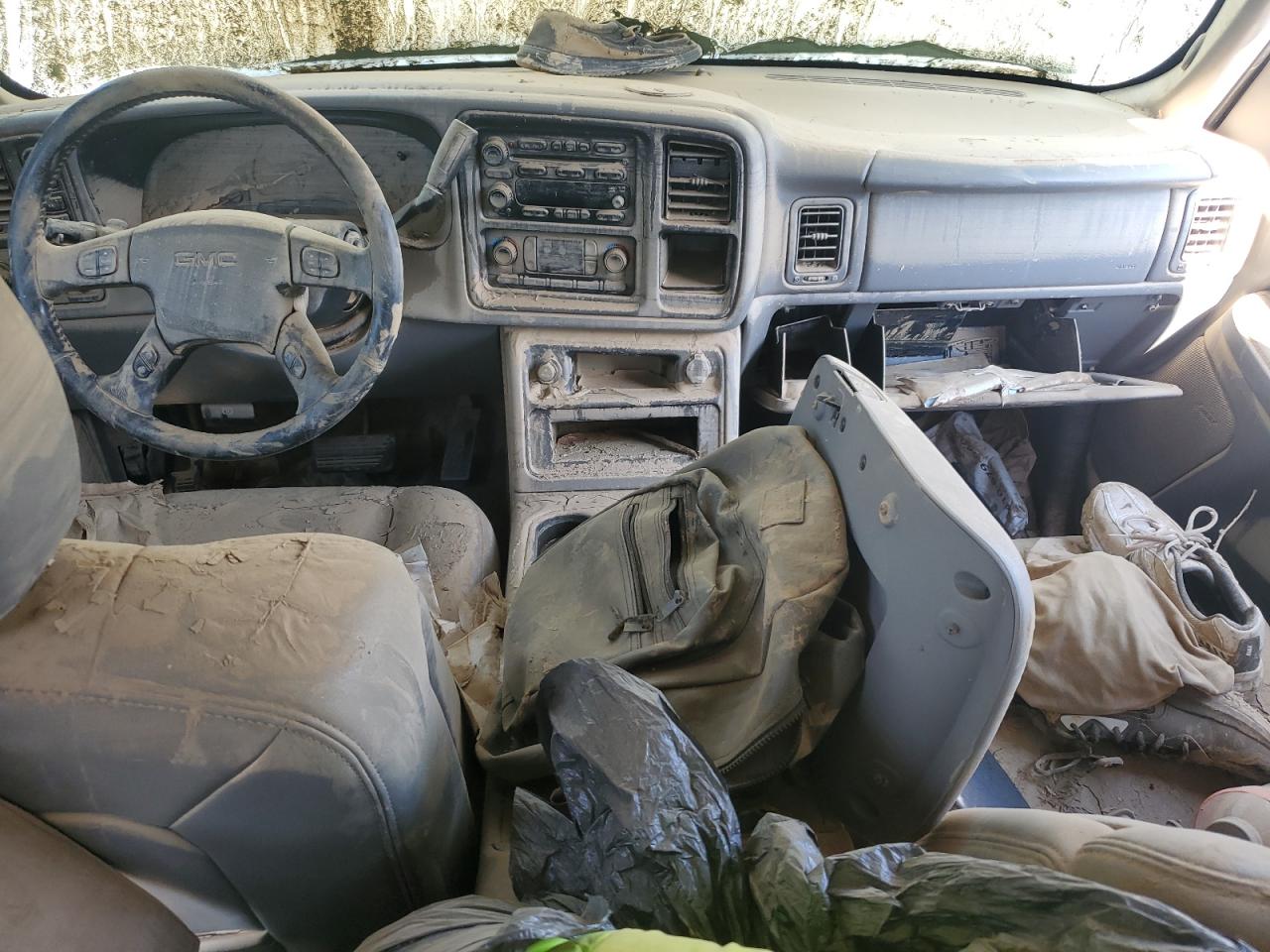 2006 GMC Sierra - Image 8