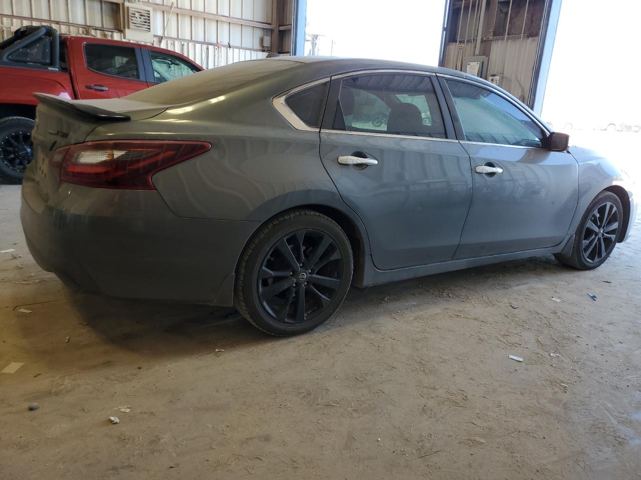2018 Nissan Altima - Image 3