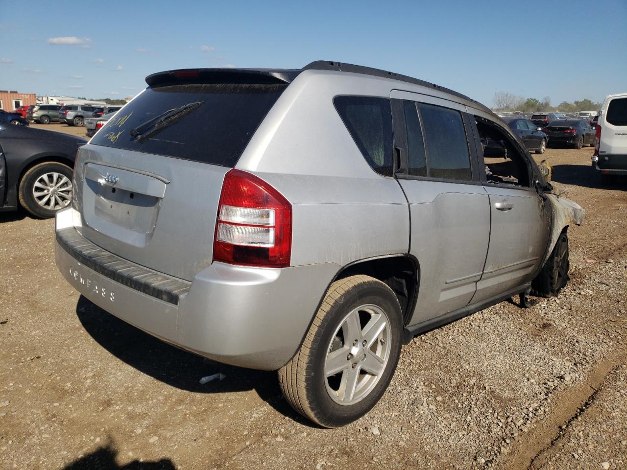 2010 Jeep Compass - Image 3
