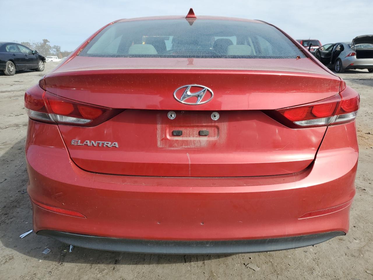 2017 Hyundai Elantra - Image 6