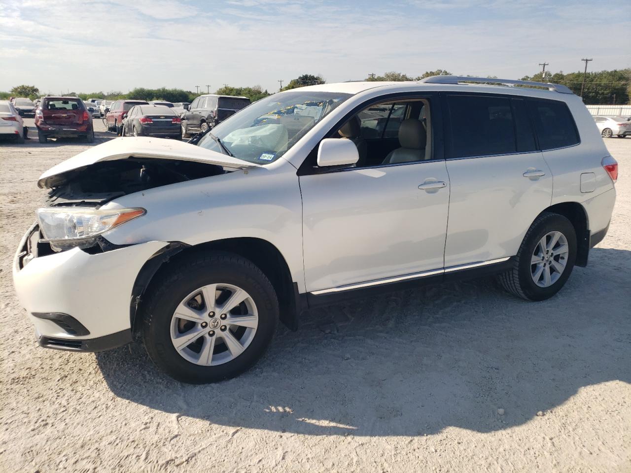 2013 Toyota Highlander - Image 1