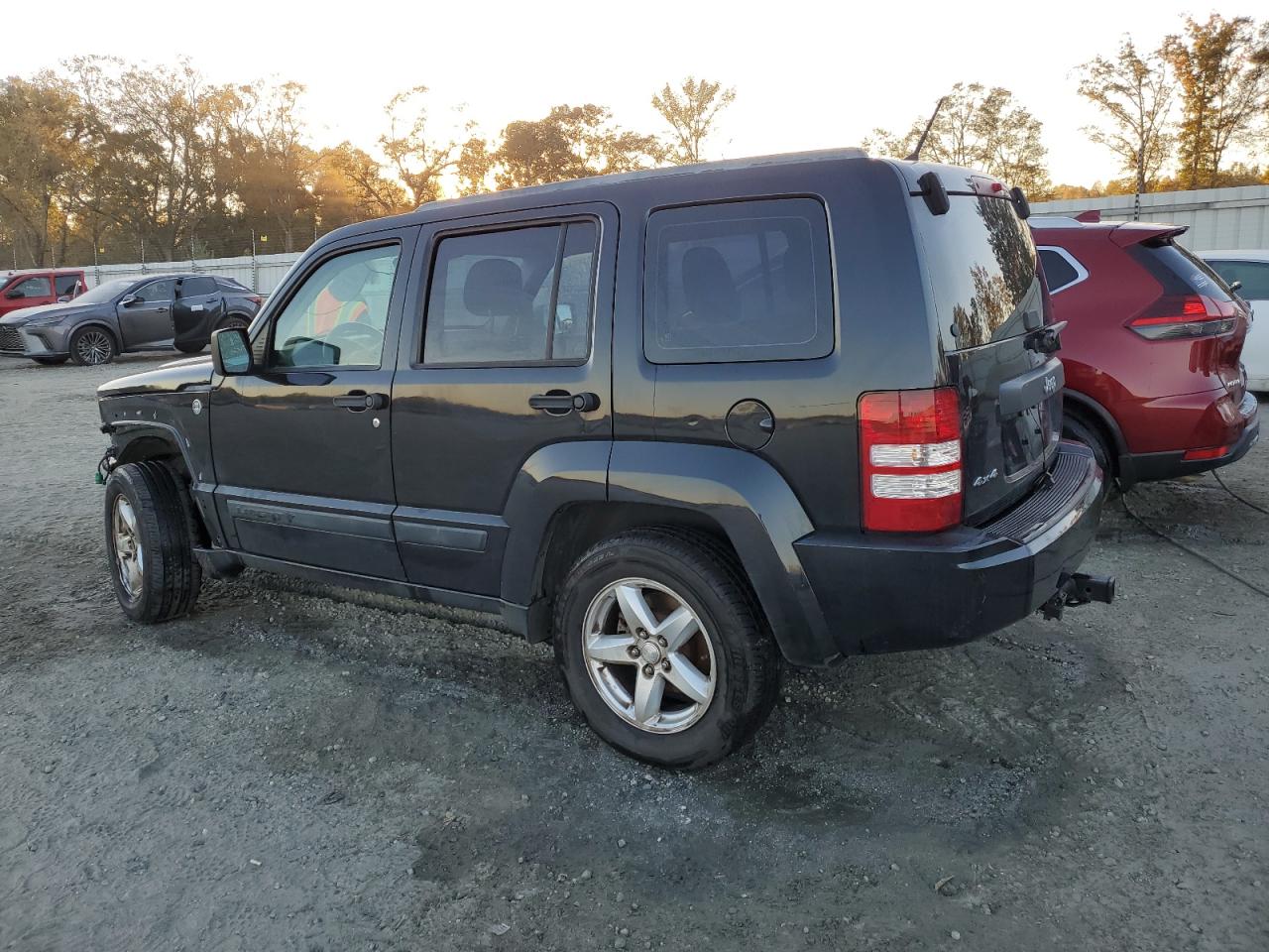 2012 Jeep Liberty (North America) - Image 2