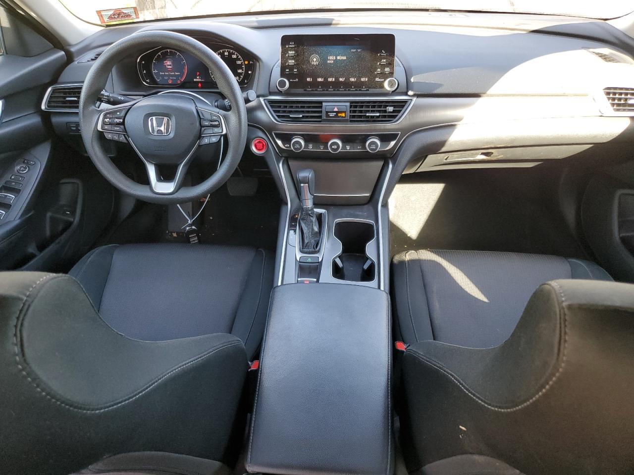 1HGCV1F19JA202319 2018 Honda Accord Lx