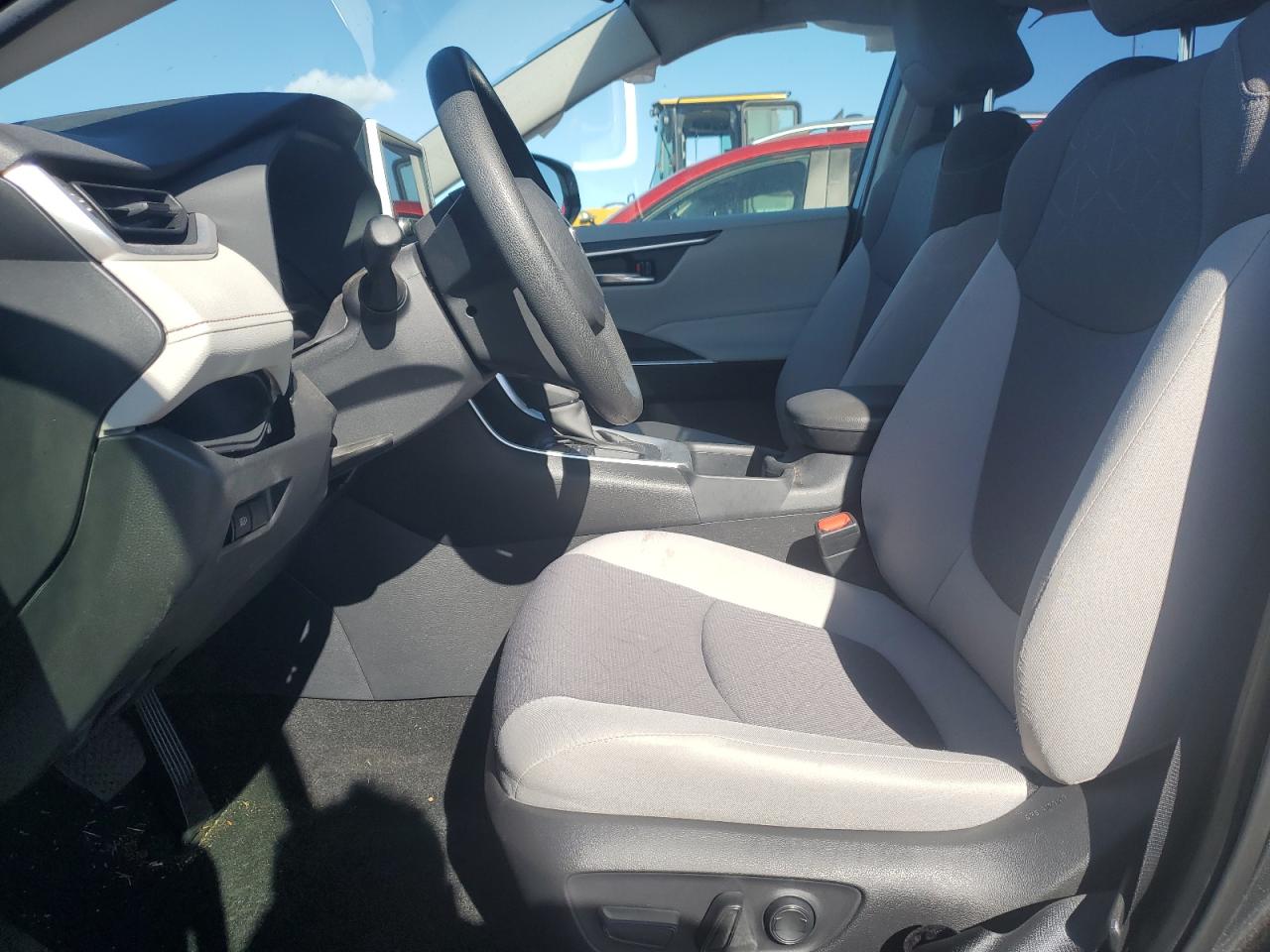 2023 Toyota RAV 4 - Image 7