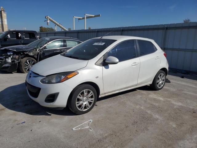 Hatchbacks MAZDA 2 2014 White