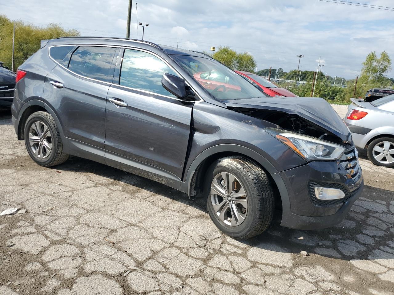 2016 Hyundai Santa Fe - Image 4