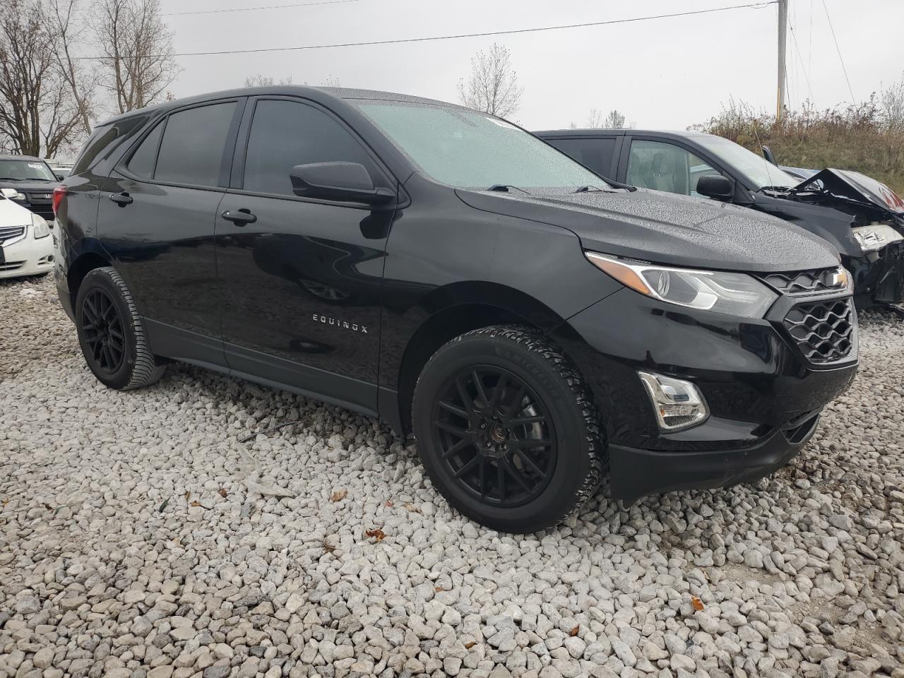 VIN 2GNAXSEV5K6122581 2019 CHEVROLET EQUINOX no.4