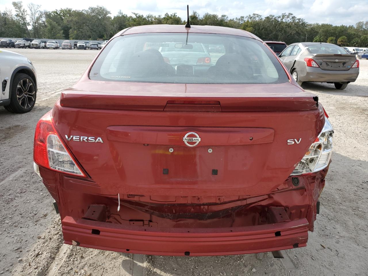 2018 Nissan Versa S VIN: 3N1CN7AP5JL880929 Lot: 71684584