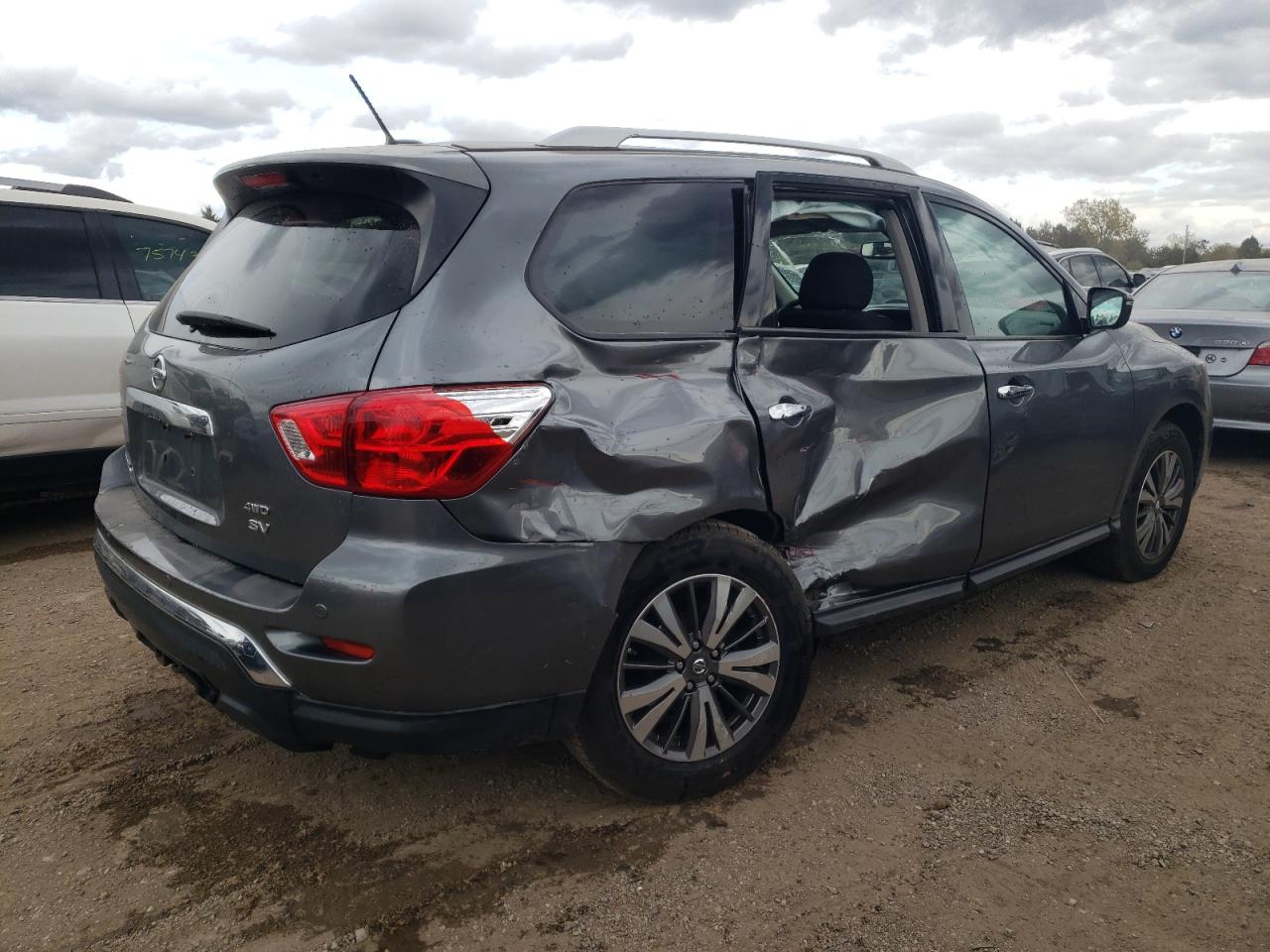 2018 Nissan Pathfinder - Image 3