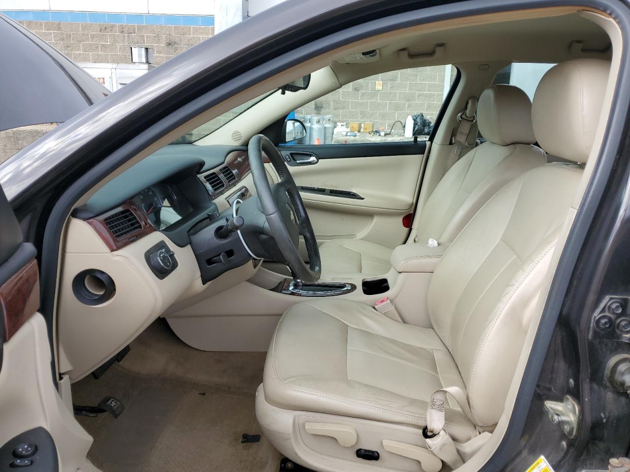 2009 Chevrolet Impala - Image 7