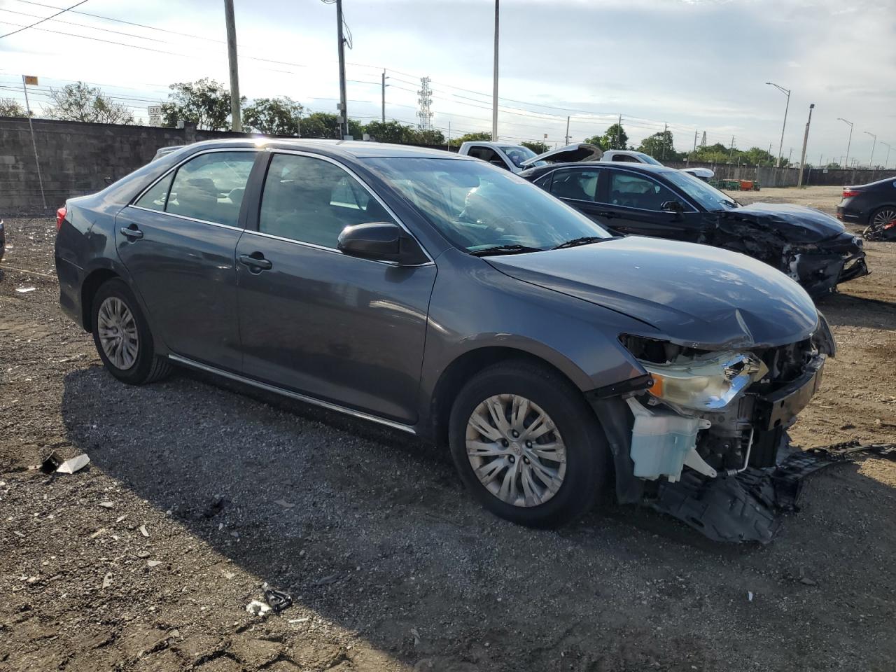 2014 Toyota Camry - Image 4