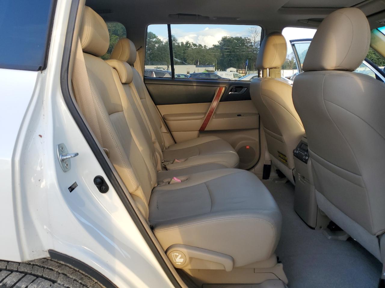 2009 Toyota Highlander Limited VIN: JTEDS42A092082883 Lot: 77413124