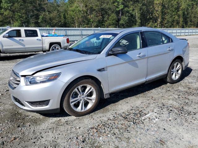 2015 Ford Taurus Se