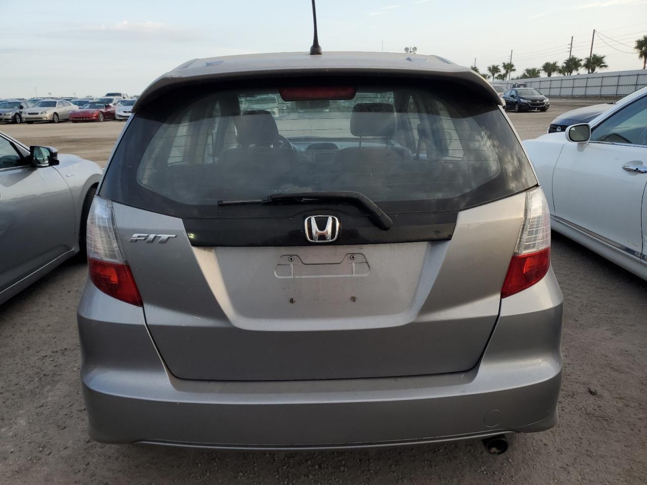 2009 Honda Fit Sport VIN: JHMGE88629S046176 Lot: 76507624