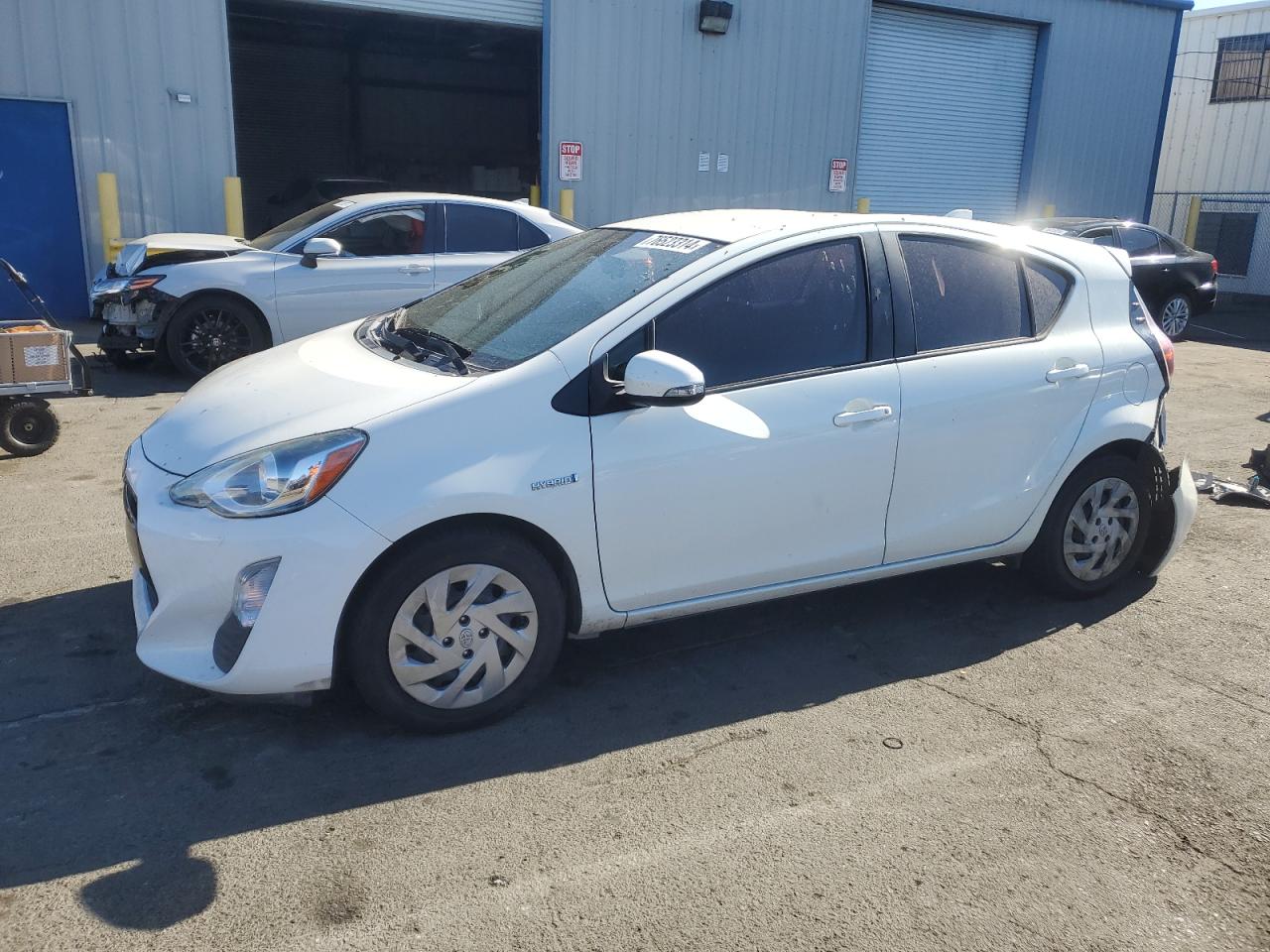 VIN JTDKDTB35G1120273 2016 TOYOTA PRIUS no.1