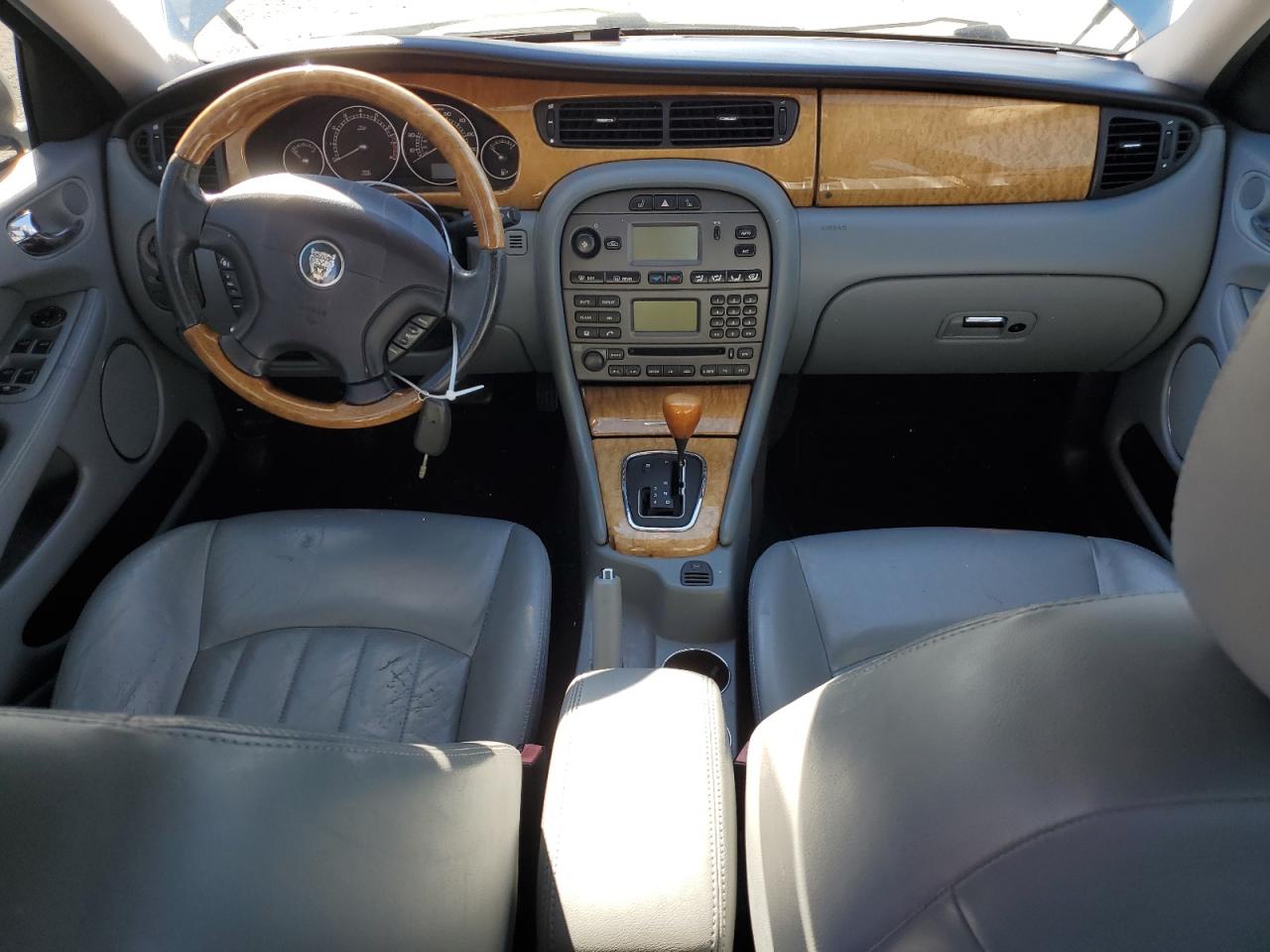 2004 Jaguar X-Type - Image 8