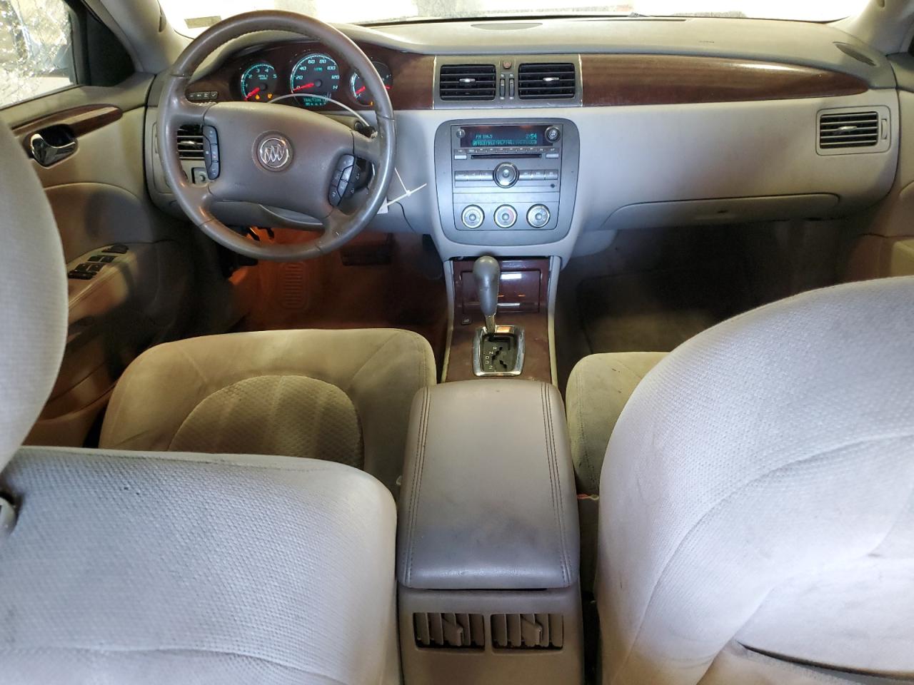 2010 Buick Lucerne - Image 8