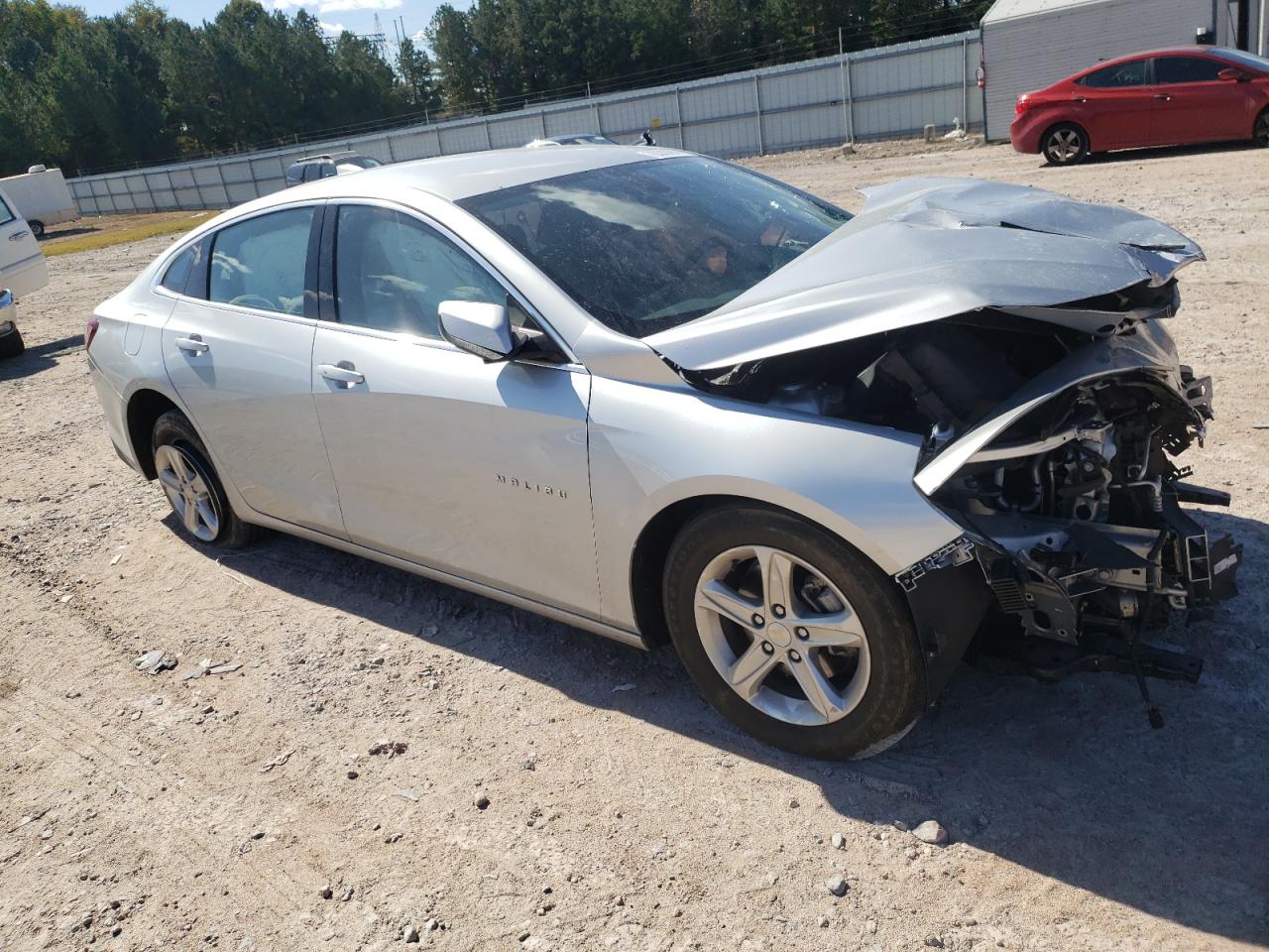 2022 Chevrolet Malibu - Image 4