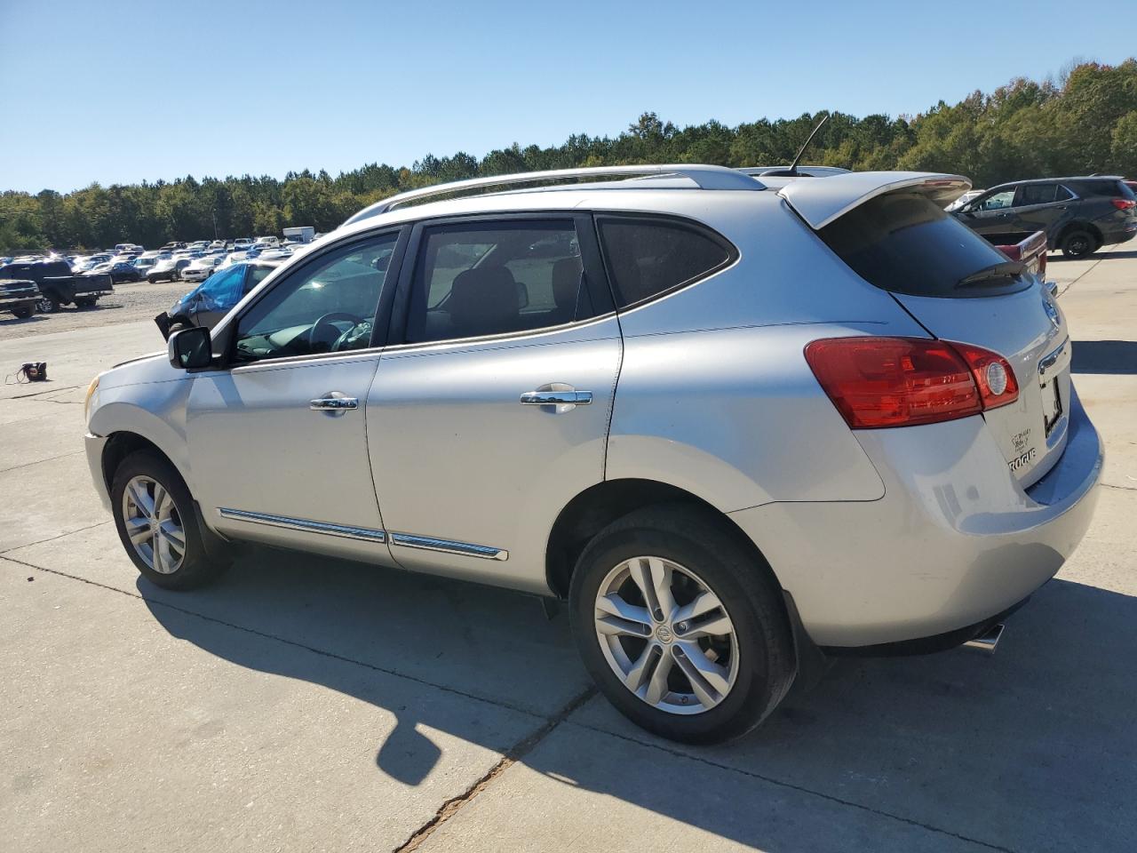 2013 Nissan Rogue - Image 2