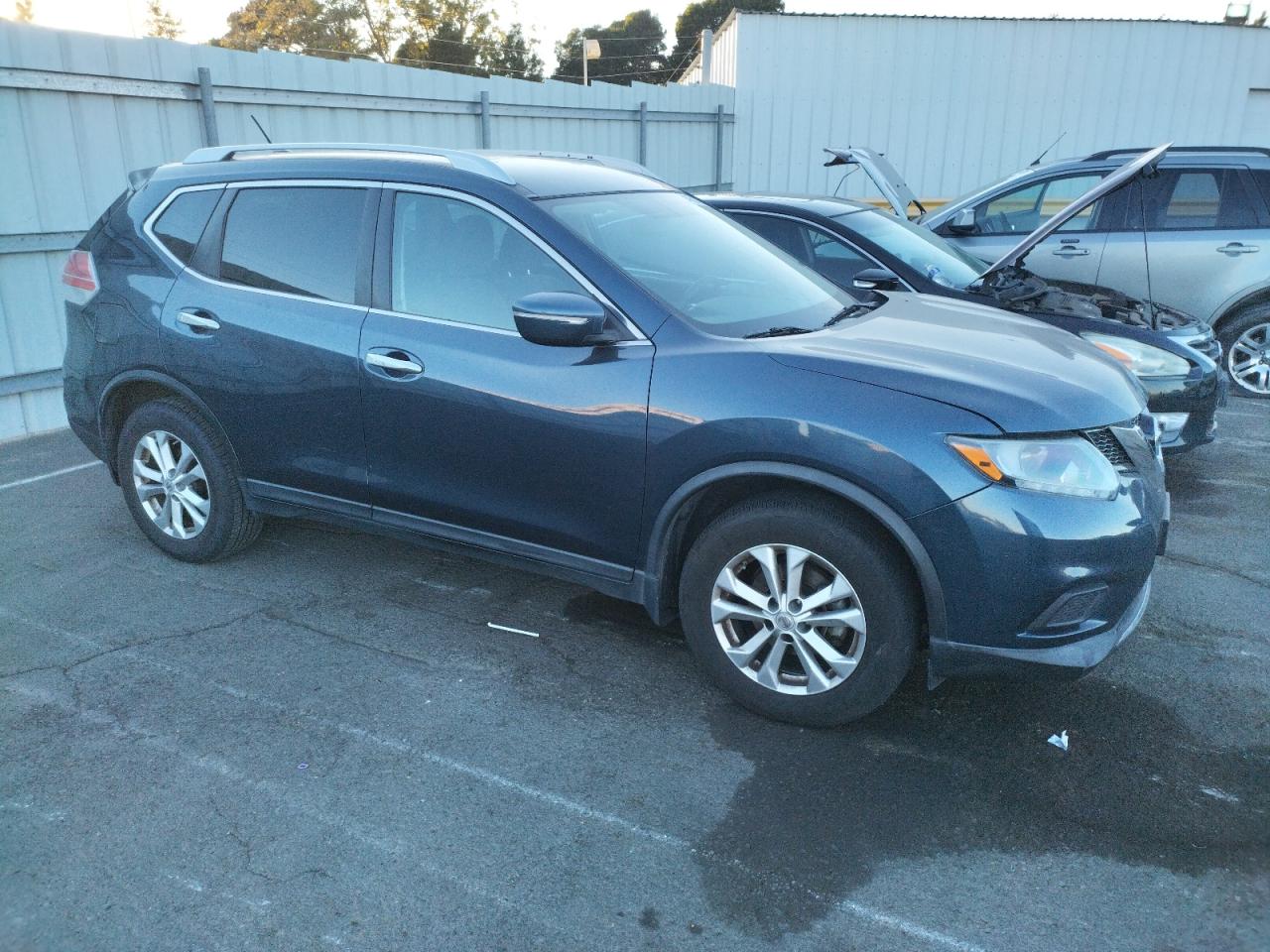 2015 Nissan Rogue - Image 4