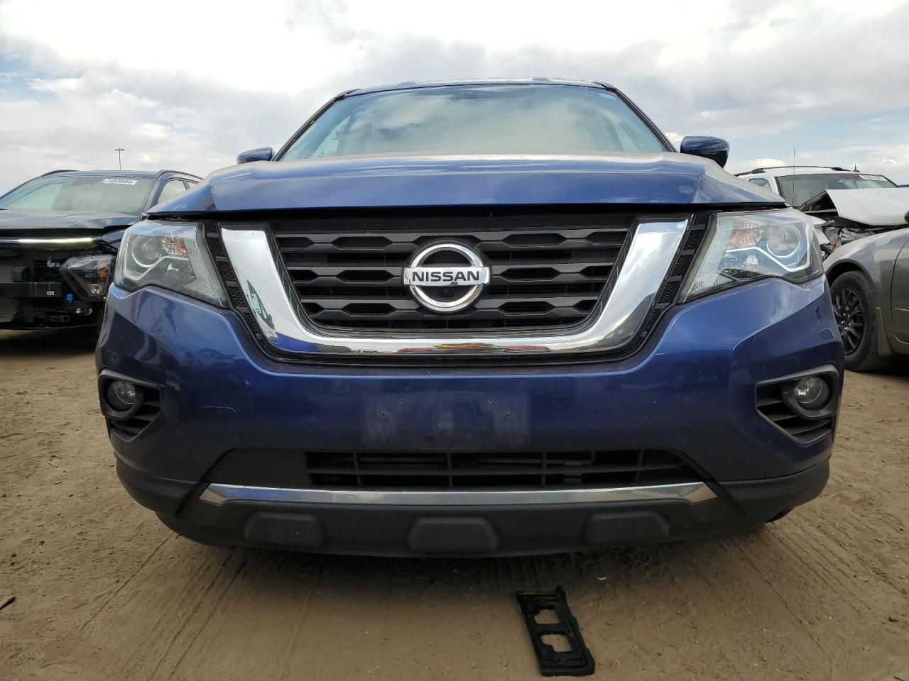 2019 Nissan Pathfinder - Image 5