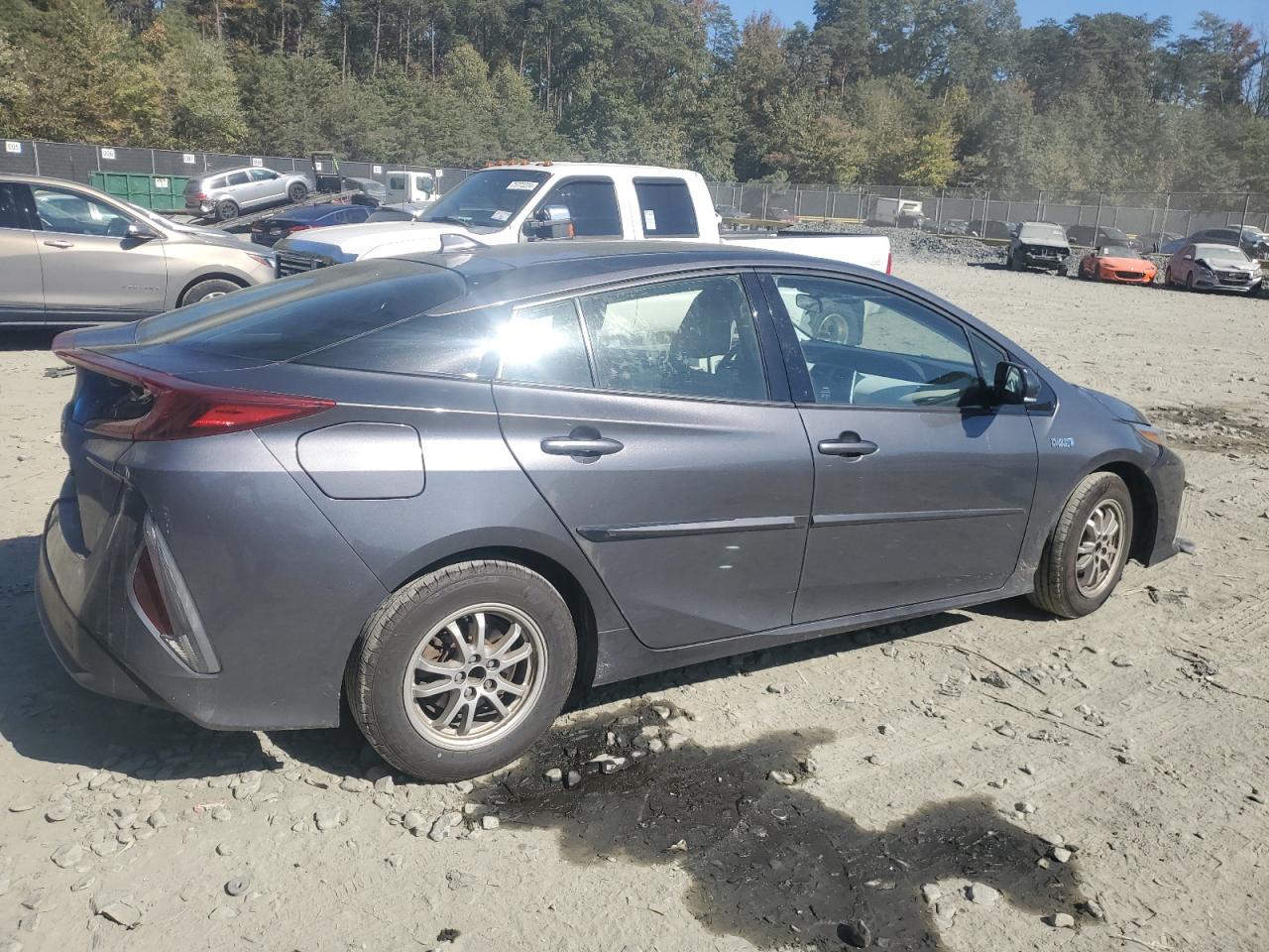 VIN JTDKARFP5J3081351 2018 TOYOTA PRIUS no.3