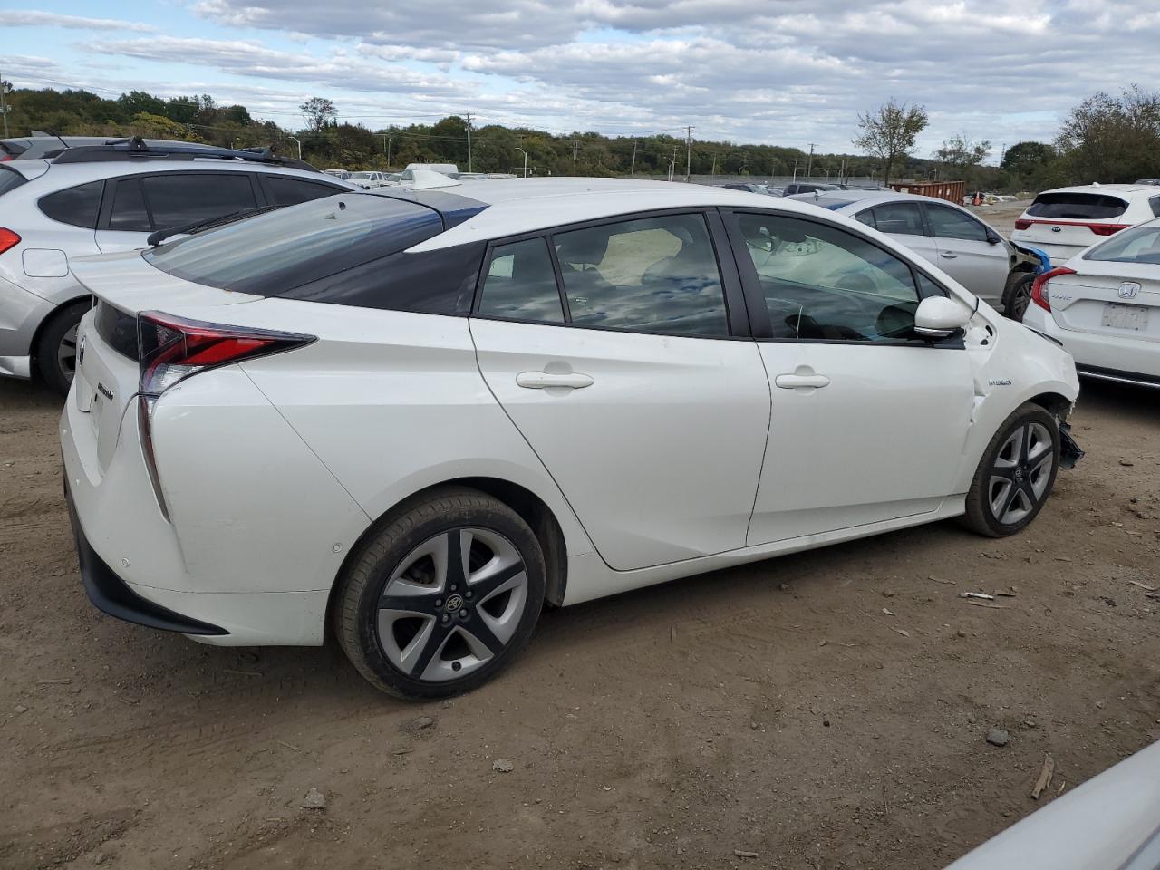 VIN JTDKARFU2H3052552 2017 TOYOTA PRIUS no.3