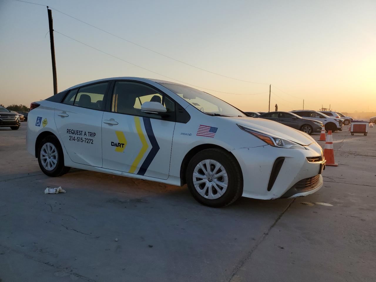 2019 Toyota Prius - Image 4
