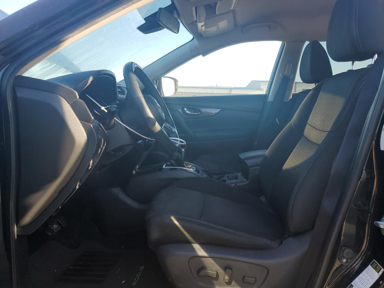 2020 Nissan Rogue - Image 7
