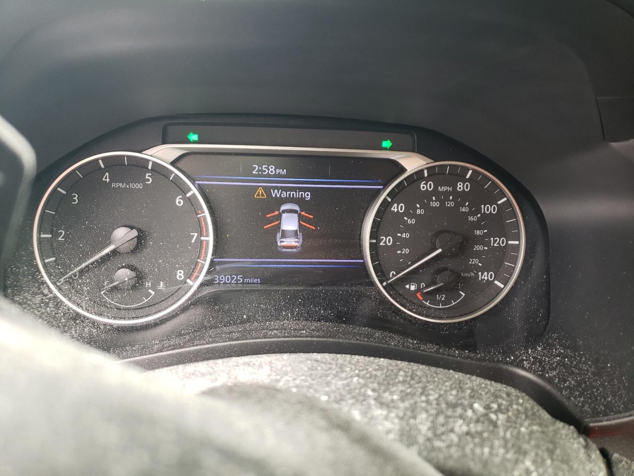 2022 Nissan Altima - Image 9