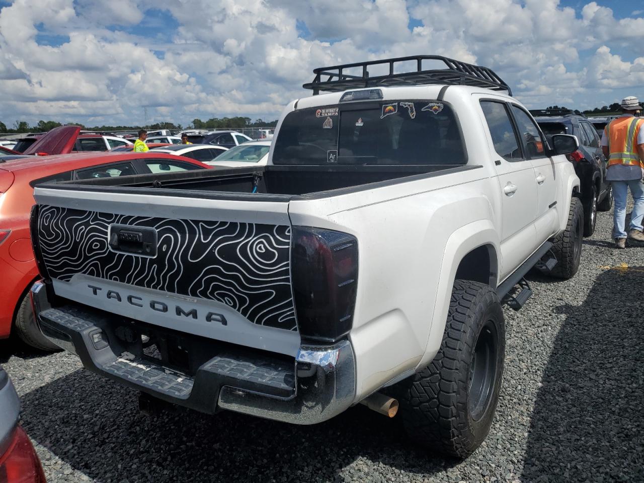 2018 Toyota Tacoma - Image 3