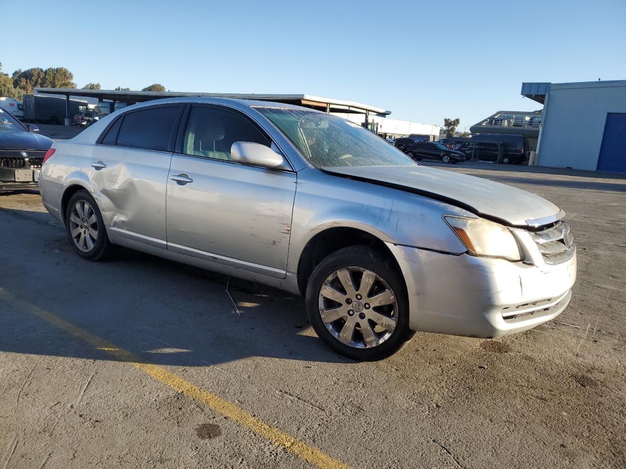 2005 Toyota Avalon - Image 4