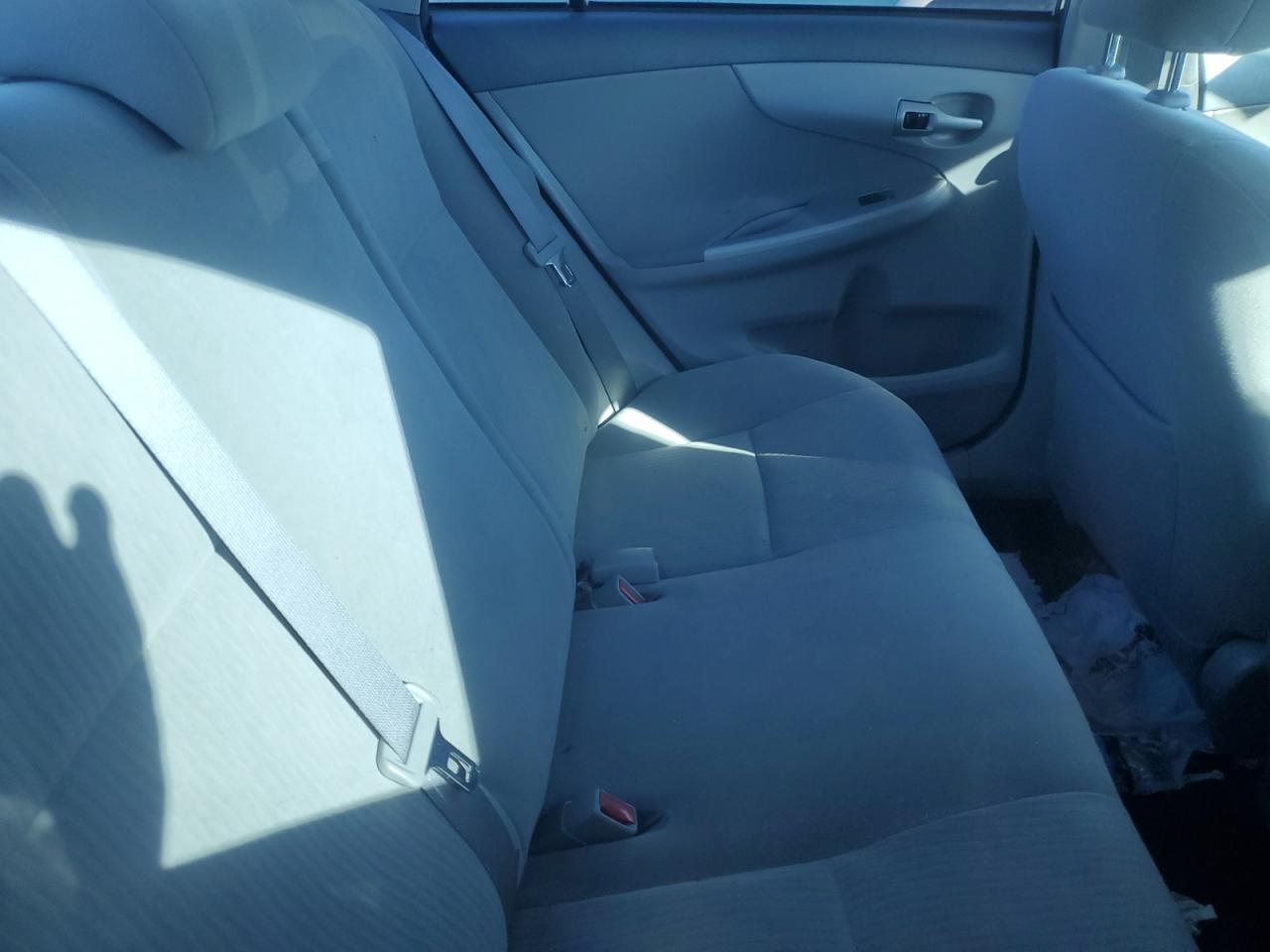 2010 Toyota Corolla - Image 10
