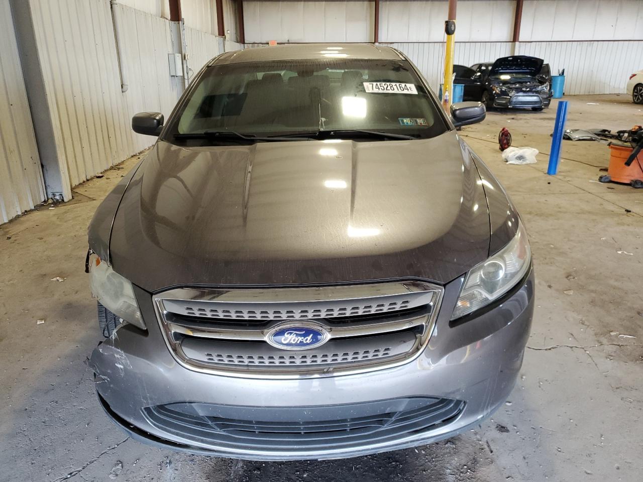 1FAHP2EW2BG166883 2011 Ford Taurus Sel