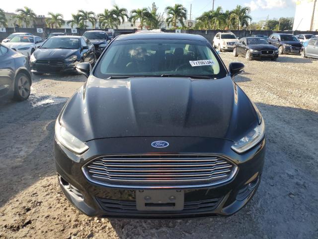  FORD FUSION 2016 Czarny